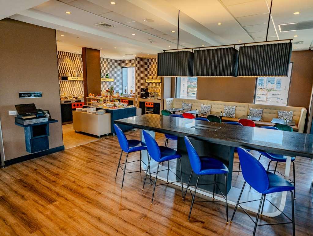 Hotel Hampton By Hilton Condes Santiago del Cile