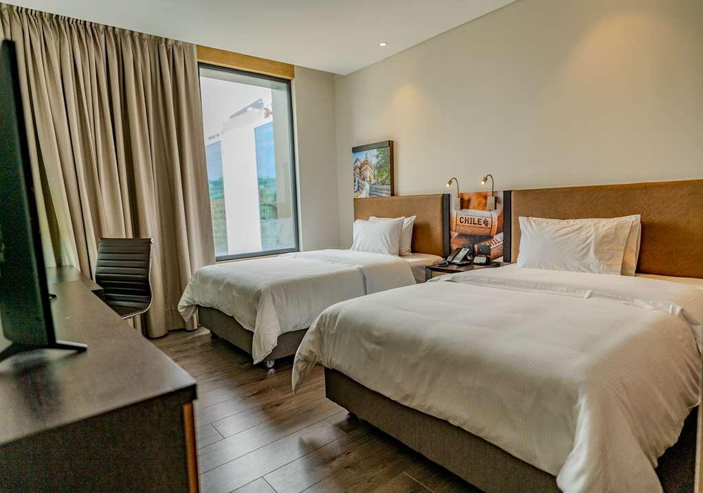 Hampton By Hilton Condes Hotel Santiago del Cile